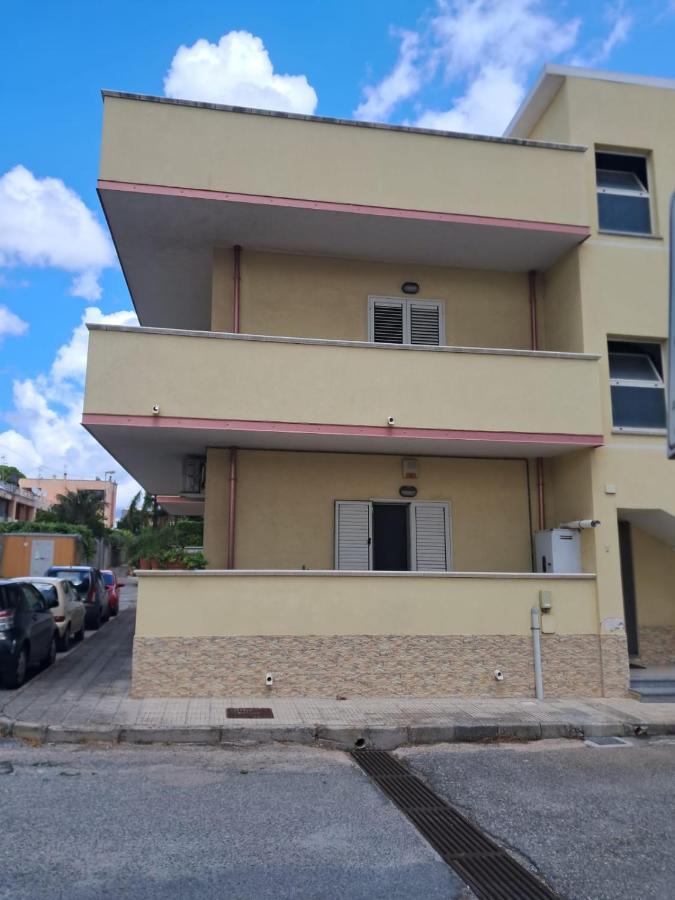 La Rosa Dei Venti Apartment เรจโจ ดี คาลาเบีย ภายนอก รูปภาพ