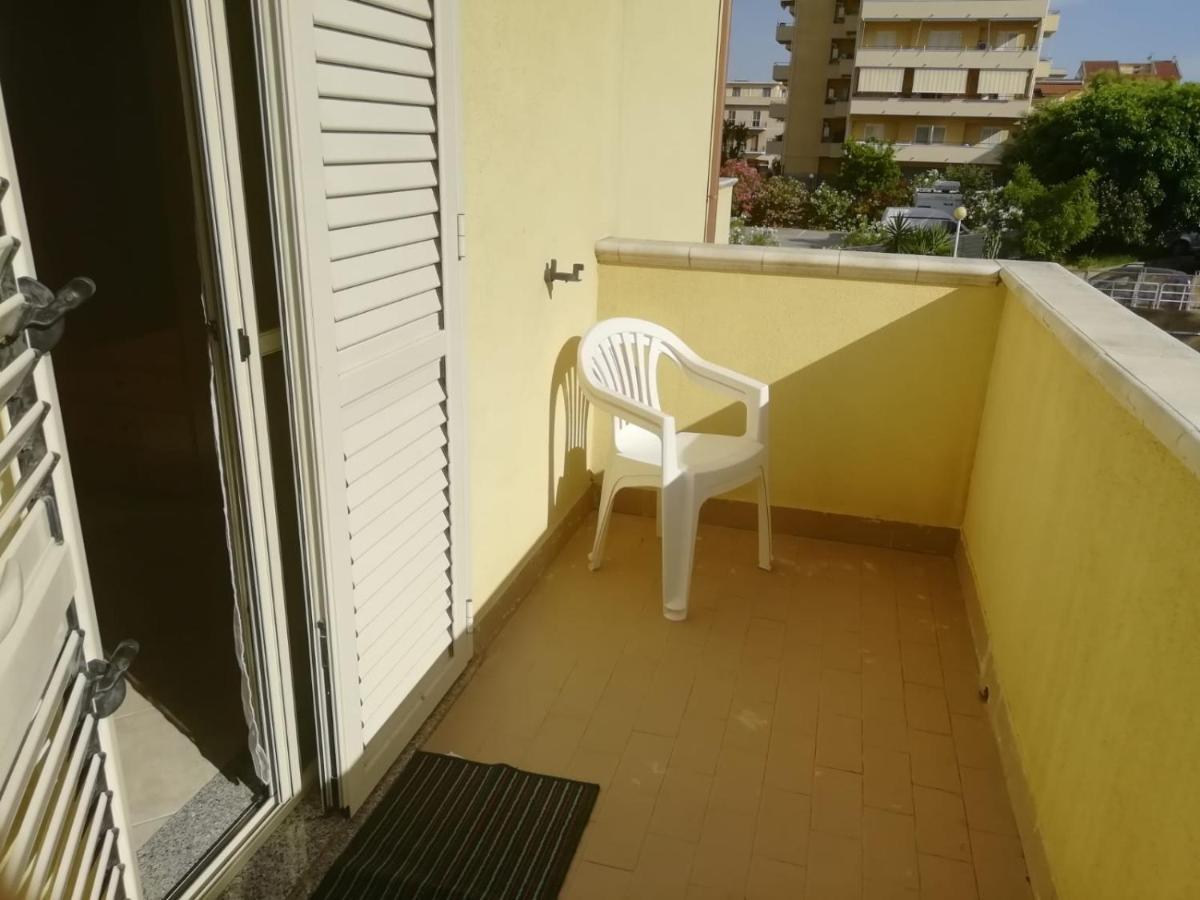 La Rosa Dei Venti Apartment เรจโจ ดี คาลาเบีย ภายนอก รูปภาพ