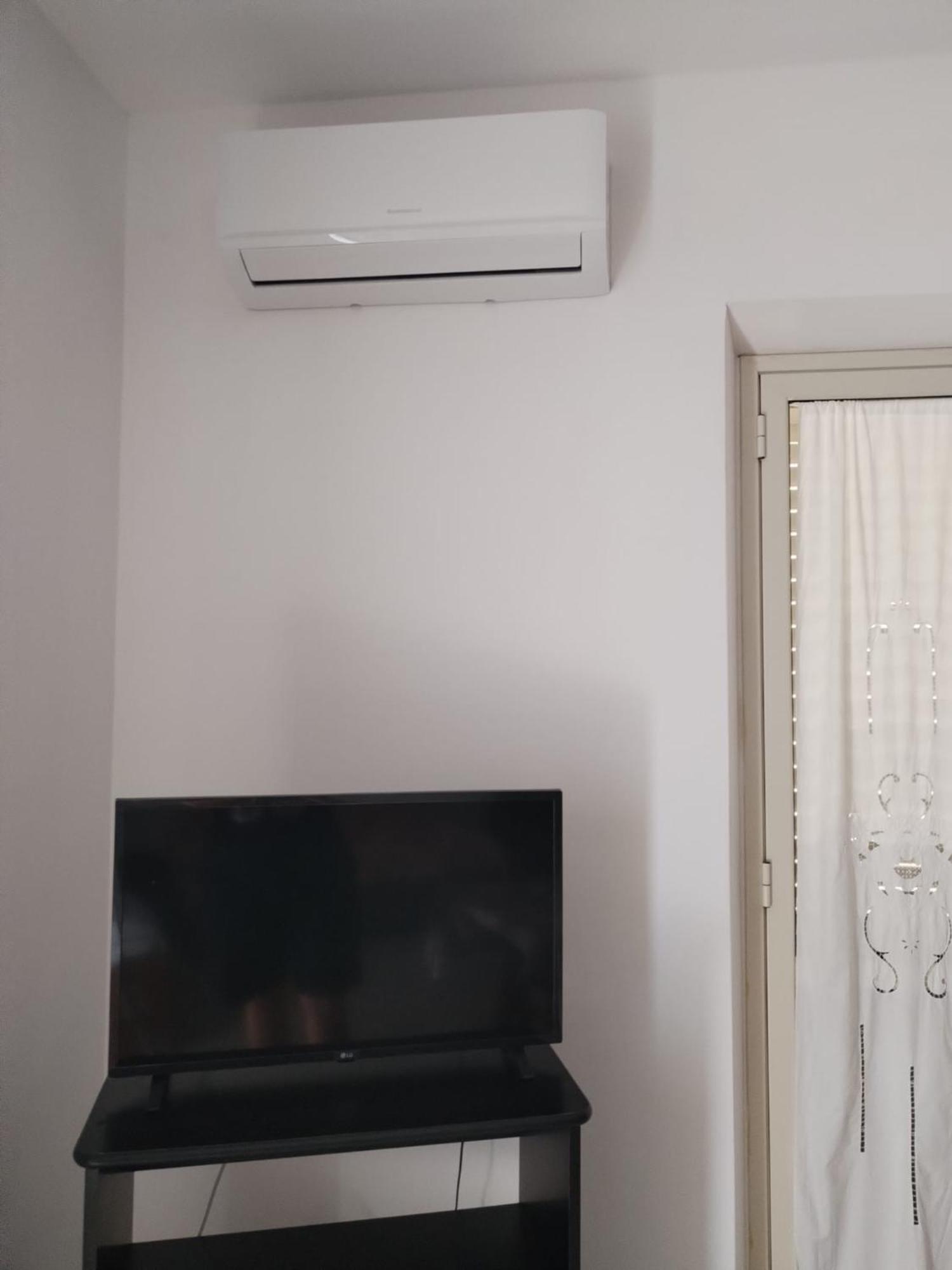 La Rosa Dei Venti Apartment เรจโจ ดี คาลาเบีย ภายนอก รูปภาพ